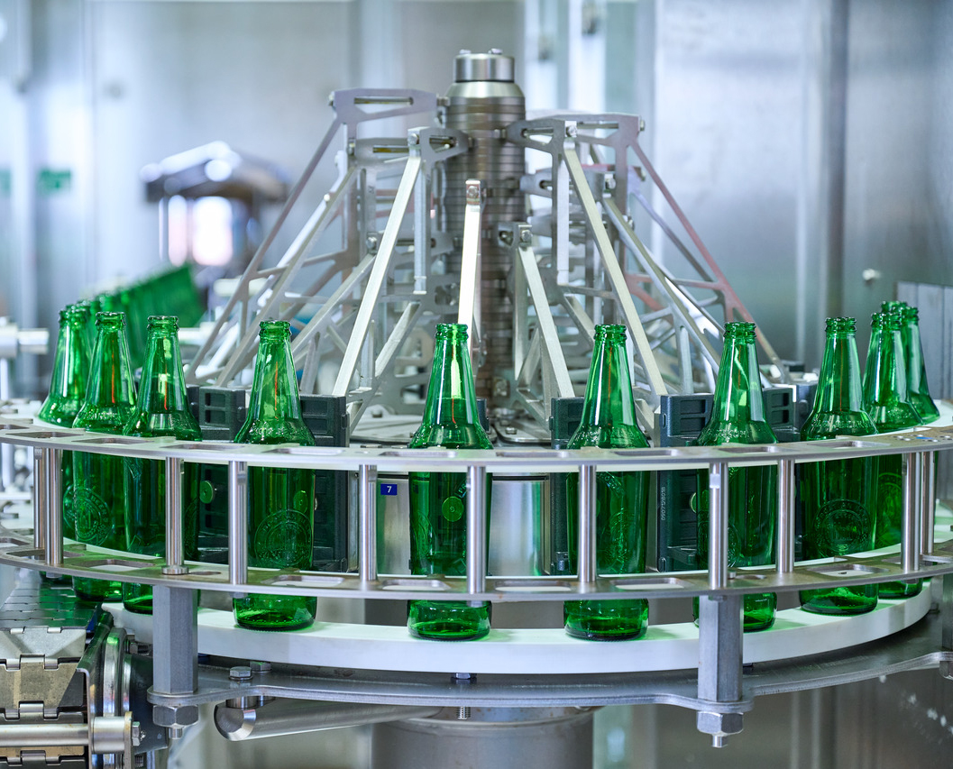 Long stator linear motor starwheel